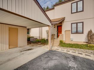 1175 Pebble Dr, Bristol, VA 24201