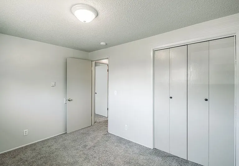 703 Broadway St #4 — Photo 11