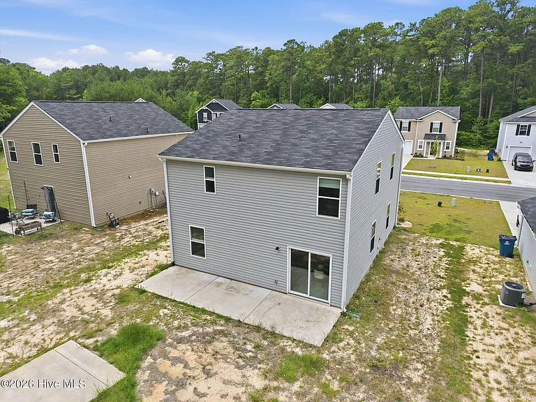 821 Conductor Ct — Photo 33