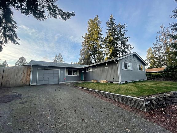 2nd image of 2914 Greenwood Ct S