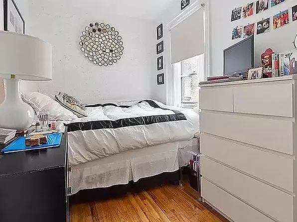 200 Waverly Pl APT 19, New York, NY 10014