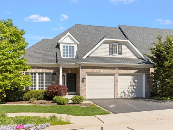 2131 Tartan Ct, Wheaton, IL 60187