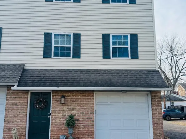 126 N Station St, Telford, PA 18969