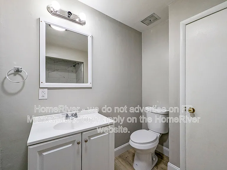 1323 Leaside Dr — Photo 20