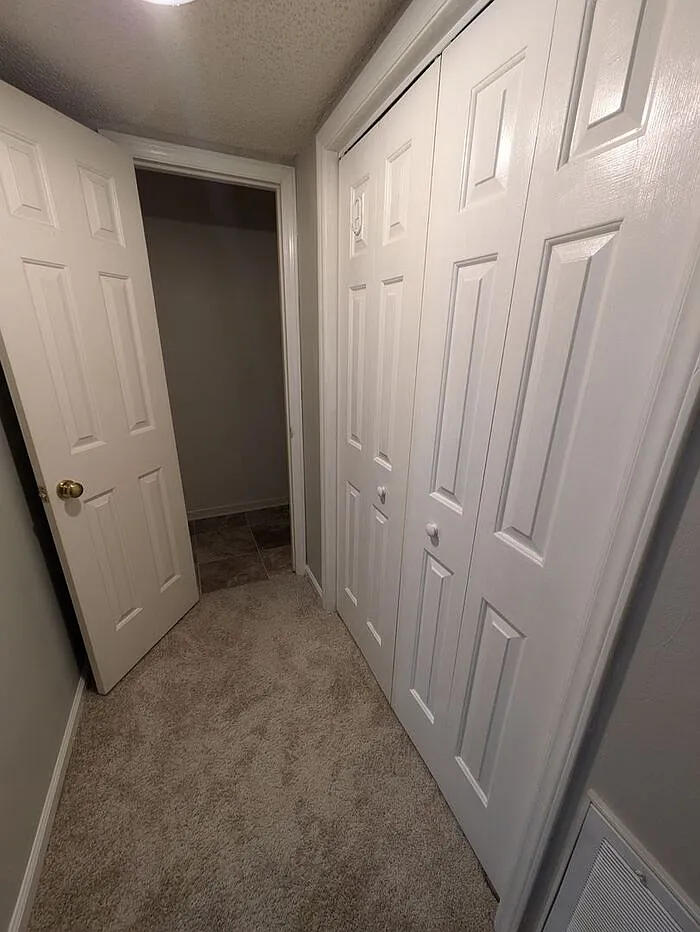 Studio, 1.0 bath, 300 sqft, $695 — Photo 4