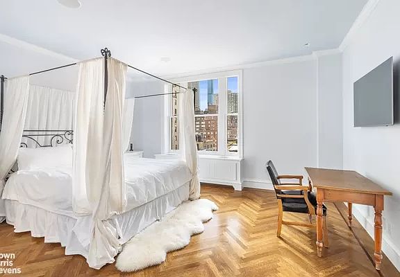 4th image of 565 Park Ave Floor 10W