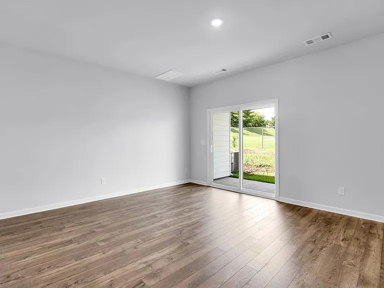 719 Ashbrook Dr — Photo 18