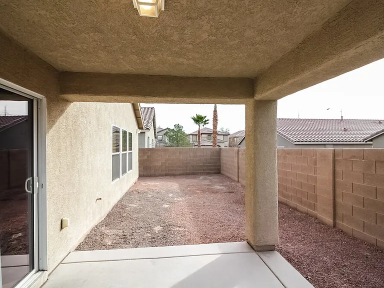 3433 Palatine Hills Ave — Photo 16