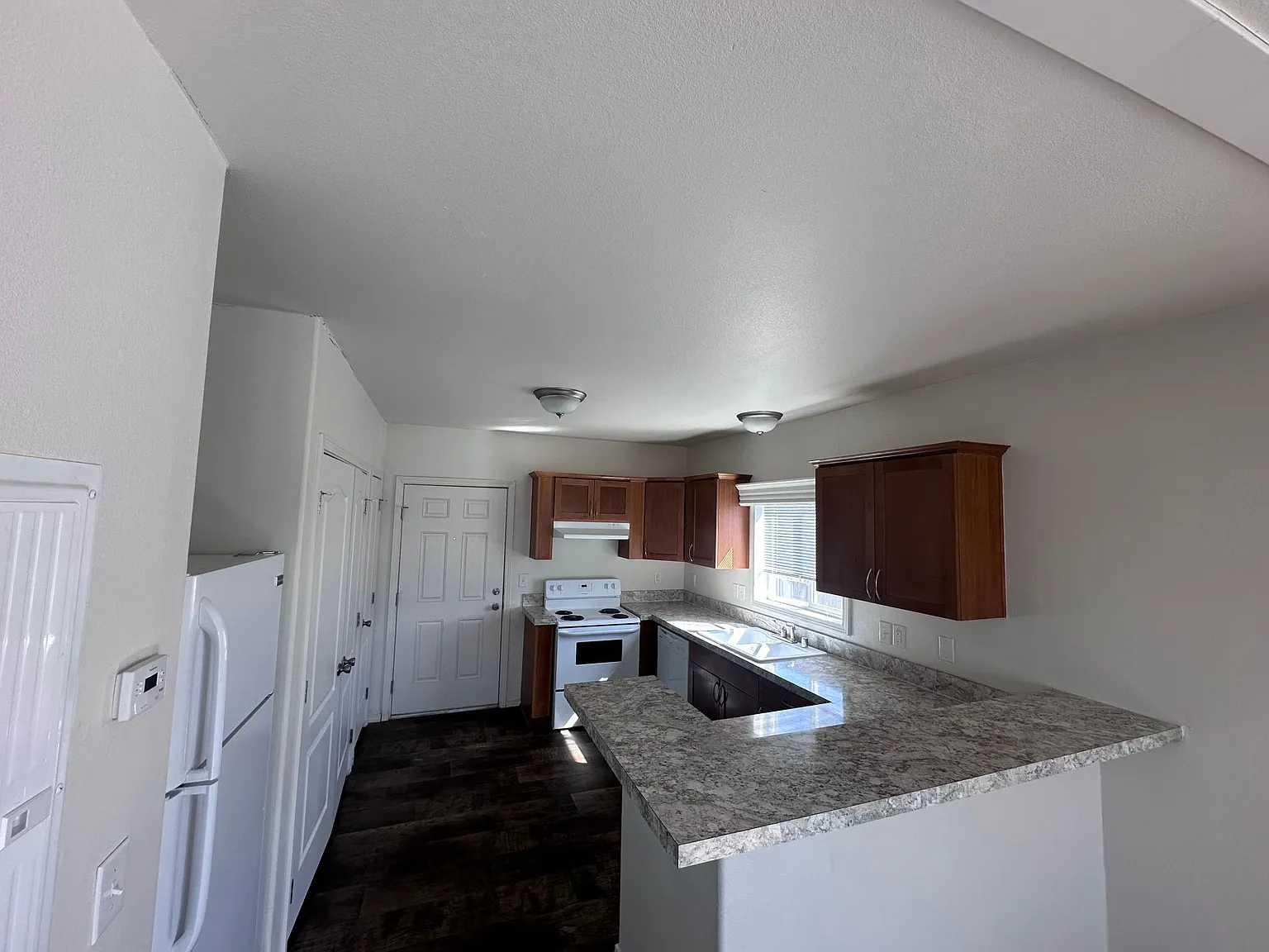 2 bed, 1100 sqft, $1,150 — Photo 4