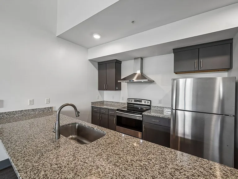 St. Thomas Flats — Photo 4