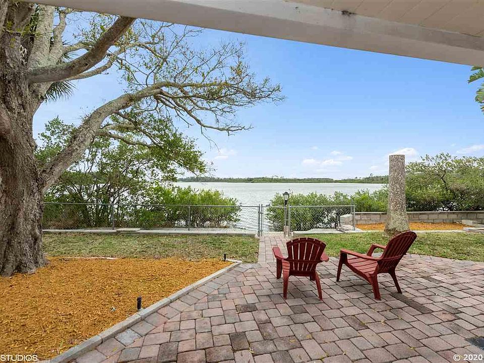 1st image of 718 Palm Circle Dr