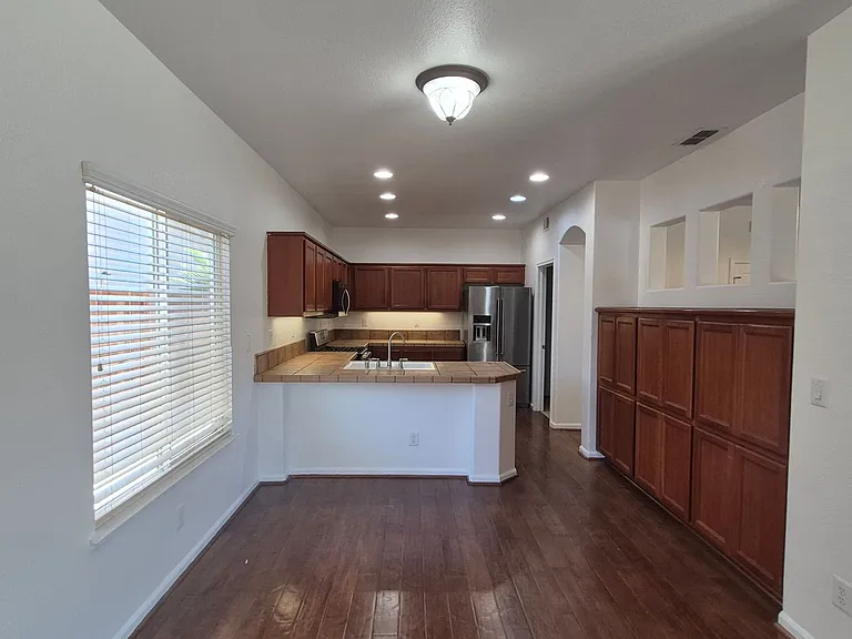 170 Bombay Cir — Photo 10