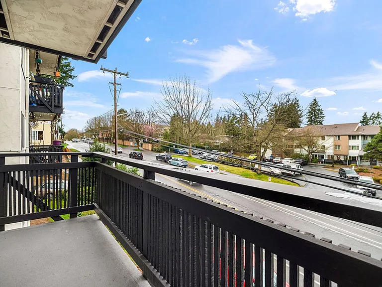 Arbor Heights | New Fully Renovated Apartments | Move in Specials! — Photo 23