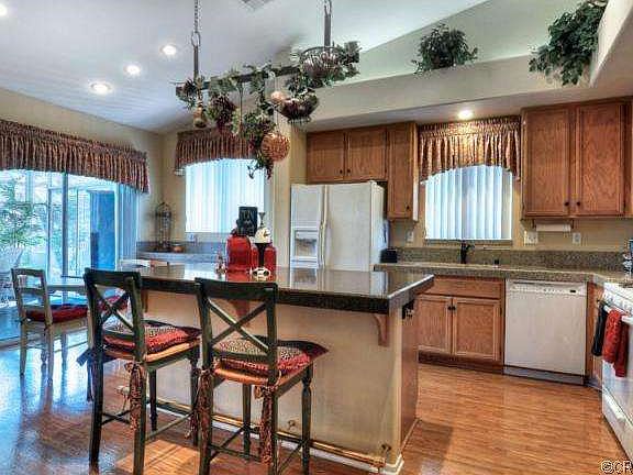 2nd image of 3591 Vanderbilt Dr