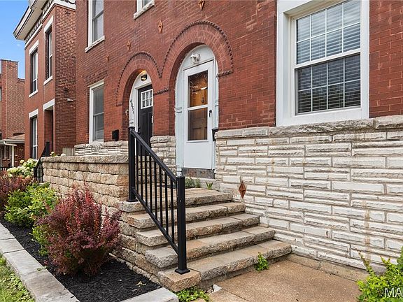 3rd image of 4058 Botanical Ave