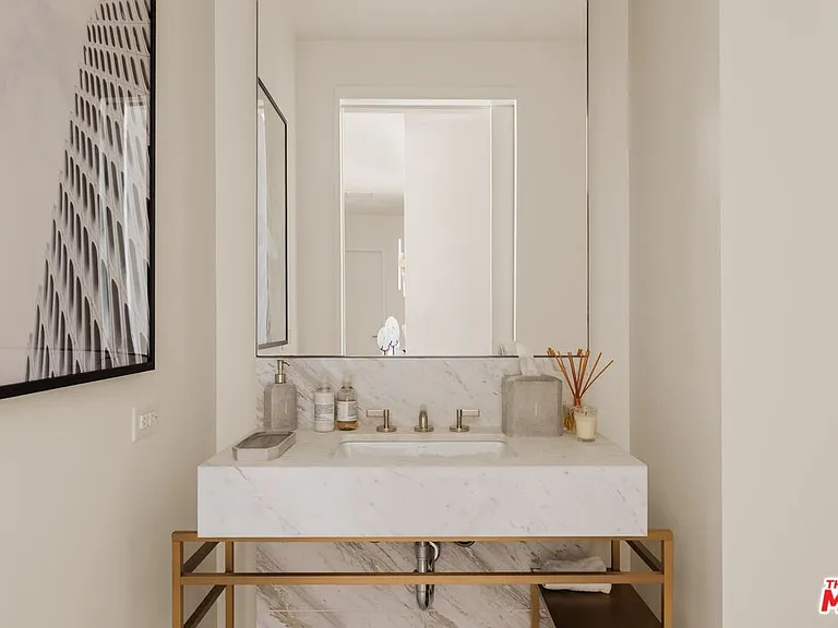 211 Elm Ct #13E — Photo 10