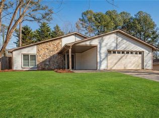 860 Waterbrook Ct, Roswell, GA 30076