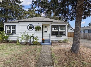 326 S 1st St, Cottage Grove, OR 97424