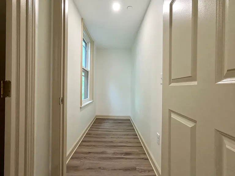 406 Delaware Ave #202 — Photo 11