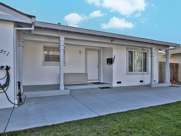 4th image of 2971 Samuel Dr