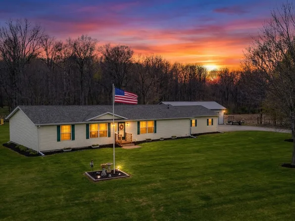 745 S County Road 400 W, New Castle, IN 47362