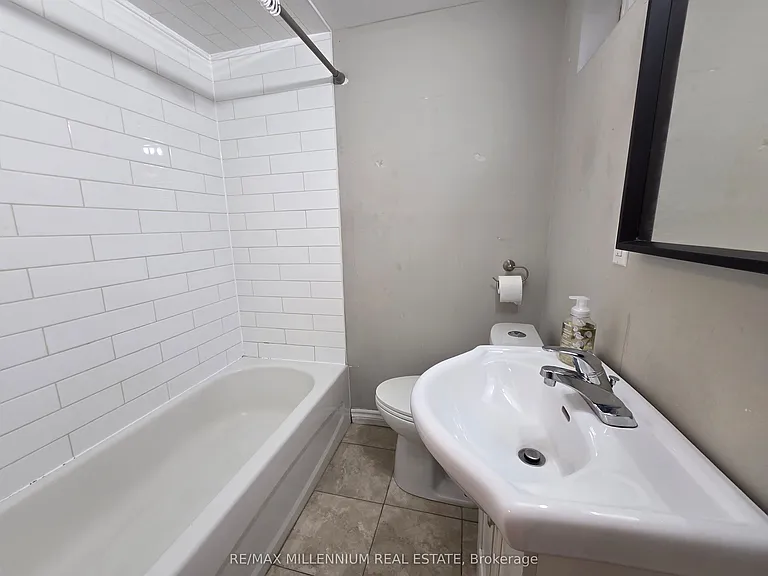 80 Rainier Sq #BASEMENT — Photo 5