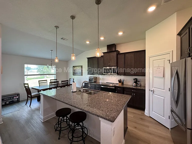 5641 Micanopy Dr — Photo 8