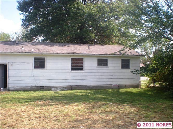 2nd image of 6112 N Main St