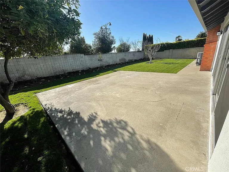 25372 Pacifica Ave — Photo 40