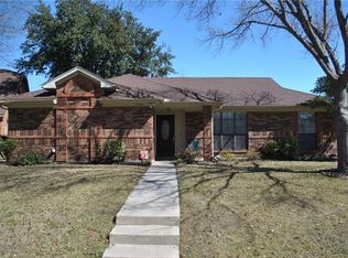 2904 Palisades Dr, Carrollton, TX 75007