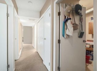 1540 29th St NW #305, Calgary, AB T2N 4M1