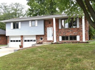 2905 Chapel Hill Rd, Columbia, MO 65203