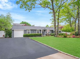 2 Havendale Gate, Ridge, NY 11961