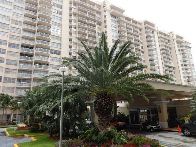 1st image of 18031 Biscayne Blvd APT 1903-3