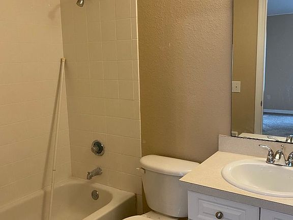 5th image of 4111 Plantation Cove Dr