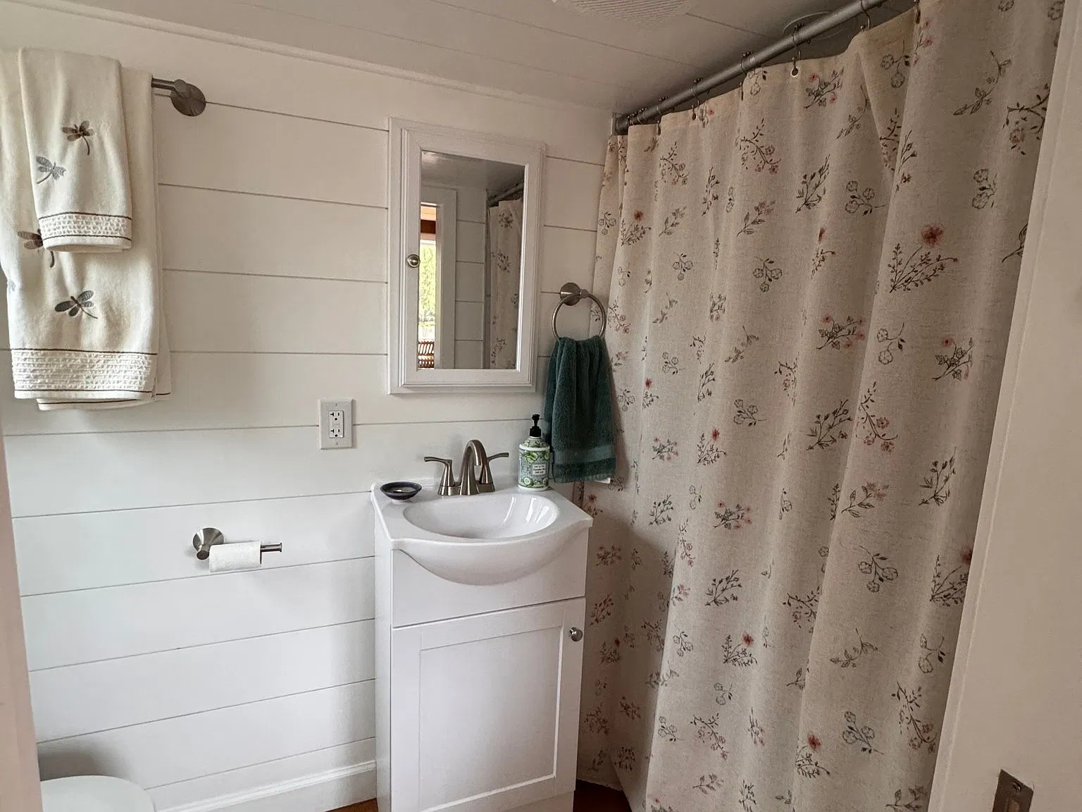 Tiny House for Rent - Downtown Ojai — Photo 4