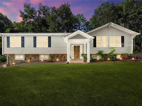 1617 Rex Dr, Marietta, GA 30066