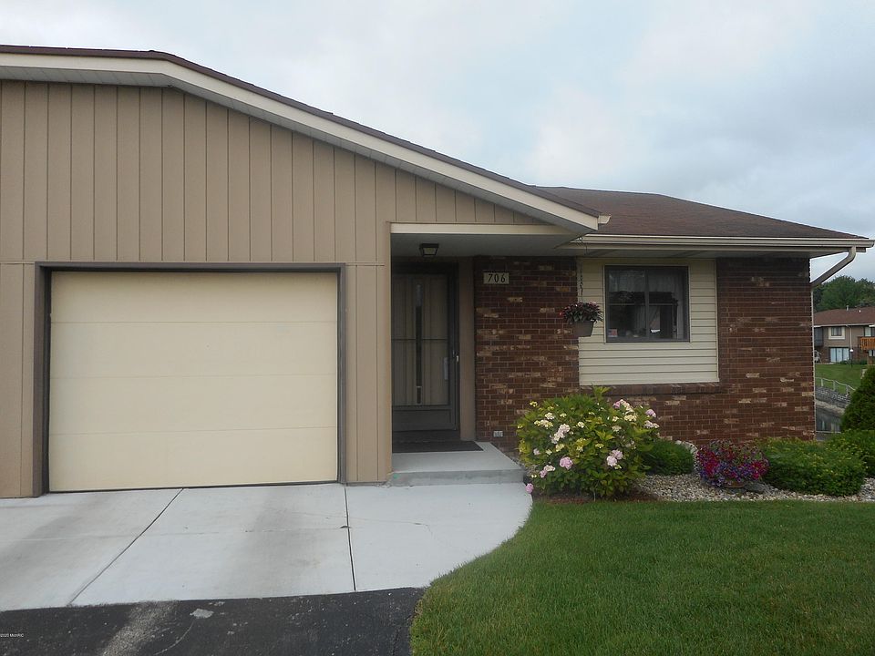 1st image of 706 Waterview Ct SW
