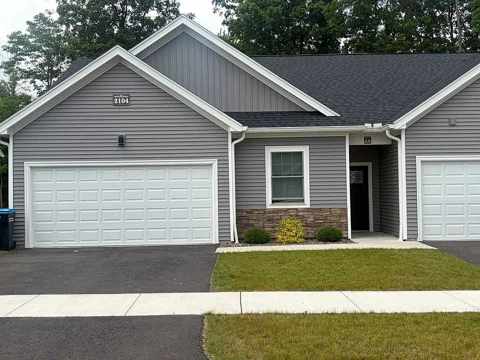 2104 Community Ln #3A