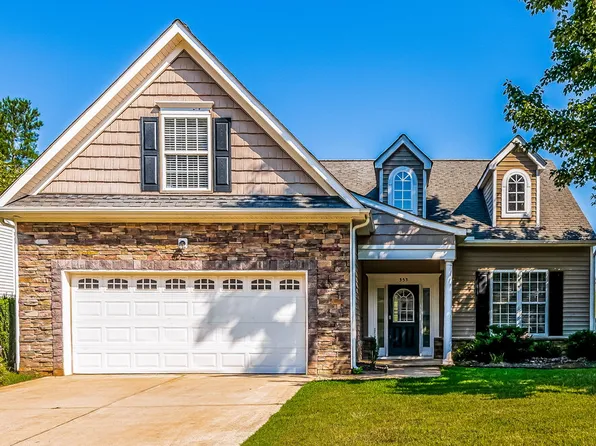 353 Collinsworth Dr, Clayton, NC 27527
