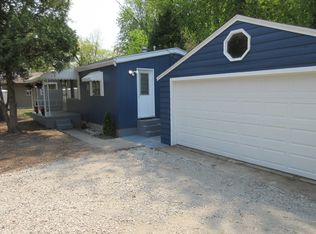 272 Oakdale Dr, Bay City, MI