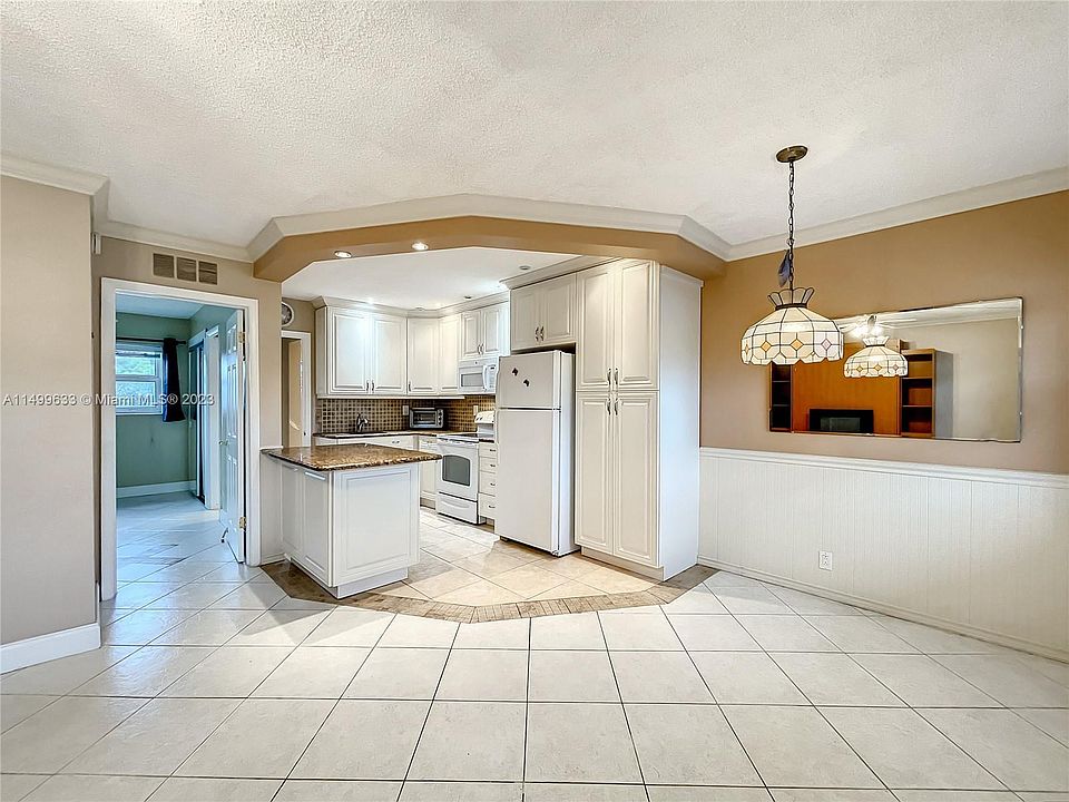 22 SE 3rd Ter Dania FL Zillow