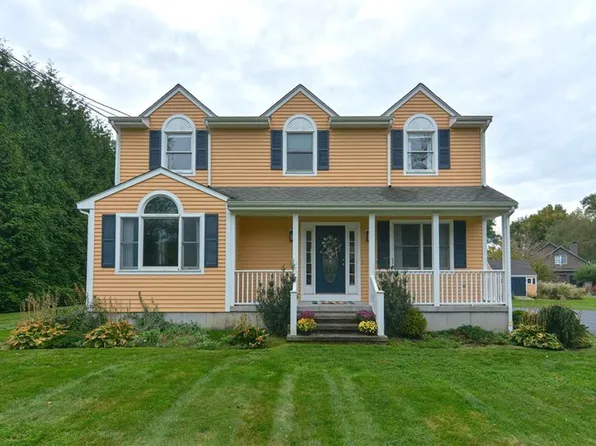 12 Kickemuit Ave, Bristol, RI 02809