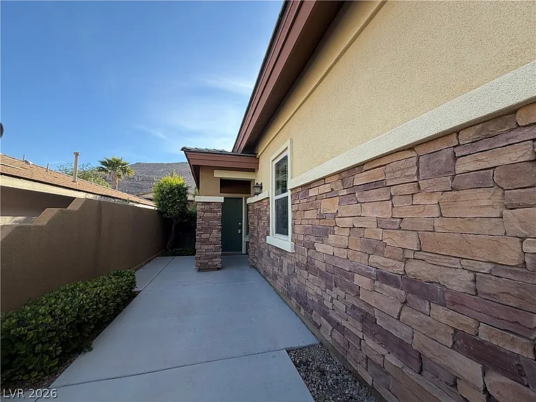 5501 Alden Bend Dr — Photo 32