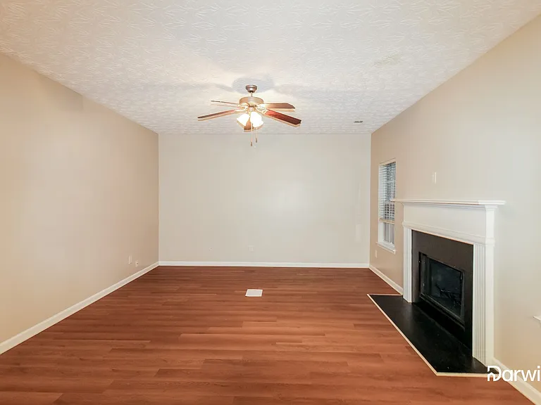 9165 Saunders Dr SW — Photo 4