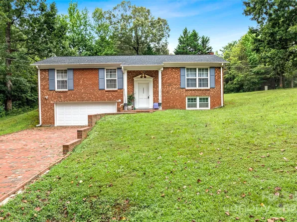 3890 Whitehaven Rd, Winston Salem, NC 27106