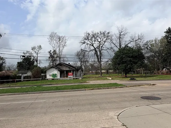 9201 Fulton St, Houston, TX 77022