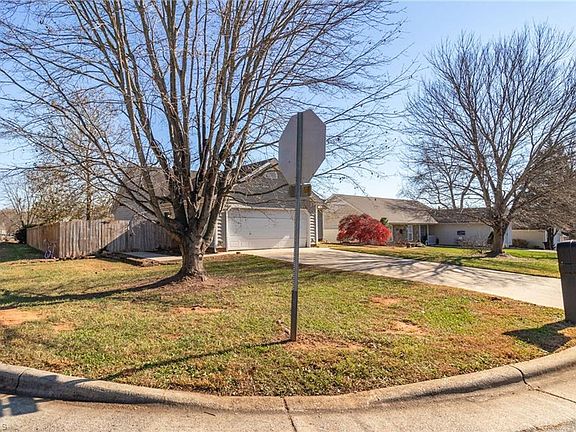 4th image of 1505 Fiddlers Knoll Dr