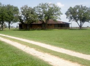 870 Royal Rd, Port Lavaca, TX 77979