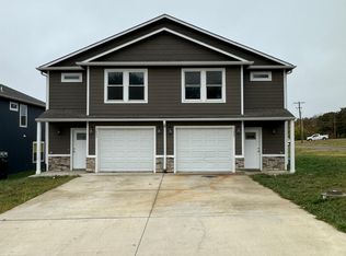 3025 NW Magnolia Ave, Topeka, KS 66617